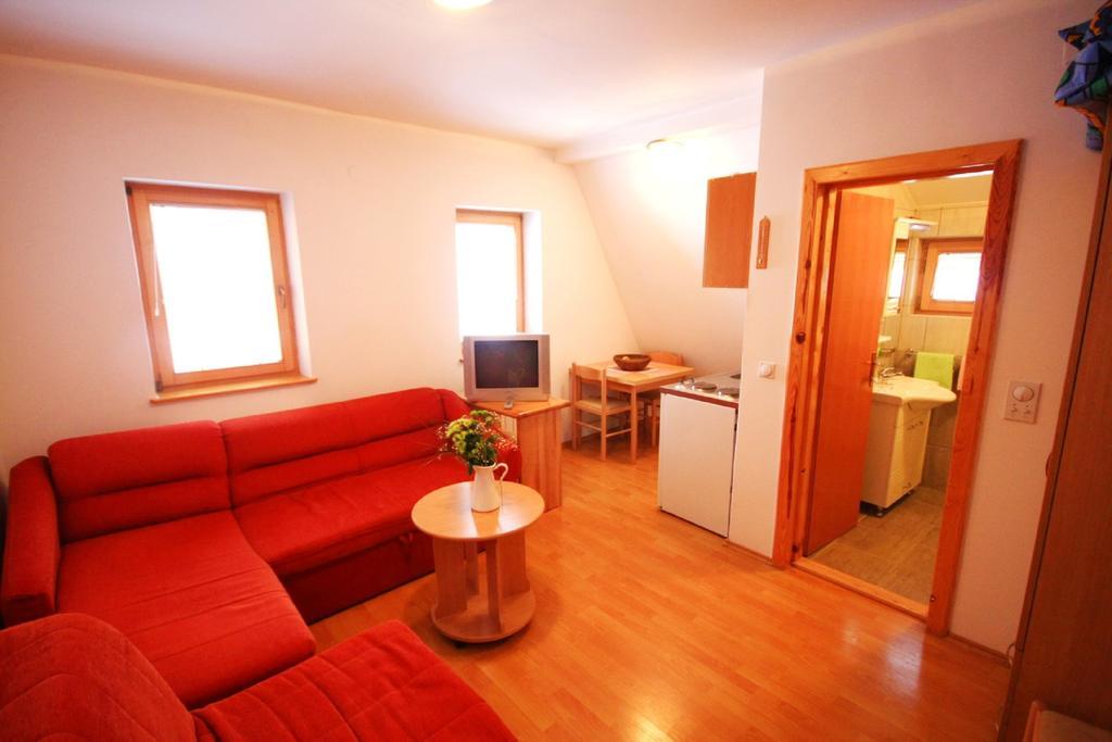 Apartments Prijatelji 亚霍里纳 外观 照片