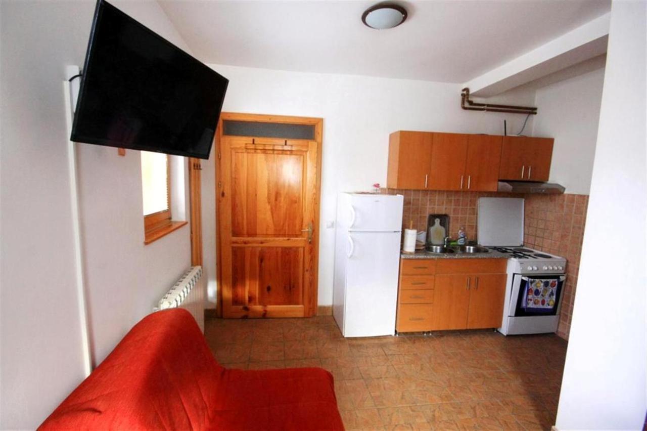 Apartments Prijatelji 亚霍里纳 外观 照片