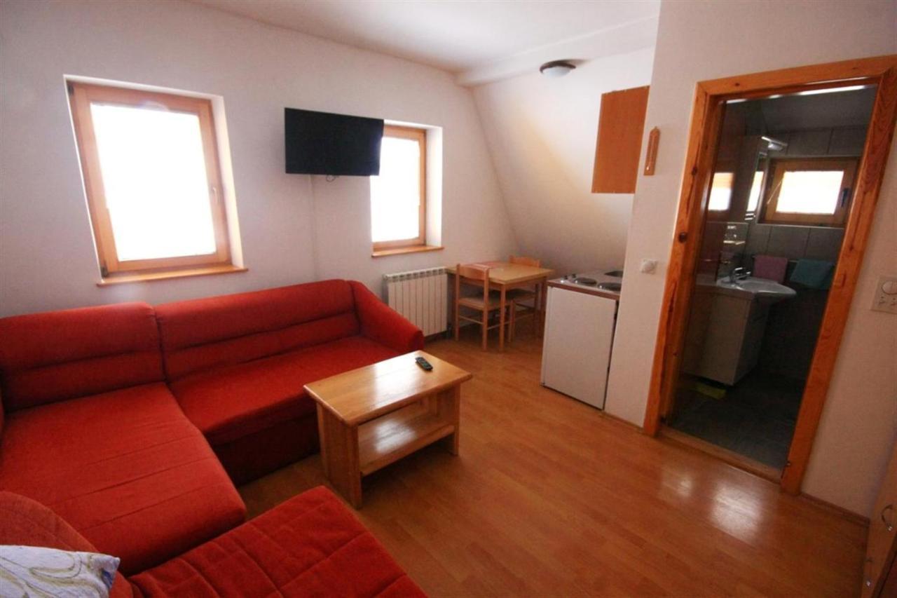 Apartments Prijatelji 亚霍里纳 外观 照片